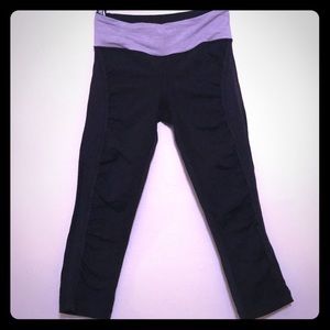 -Lululemon running cropped leggings, hugged